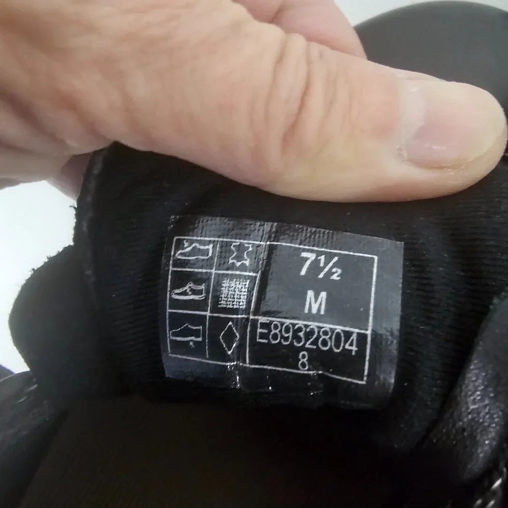 SAS solid black